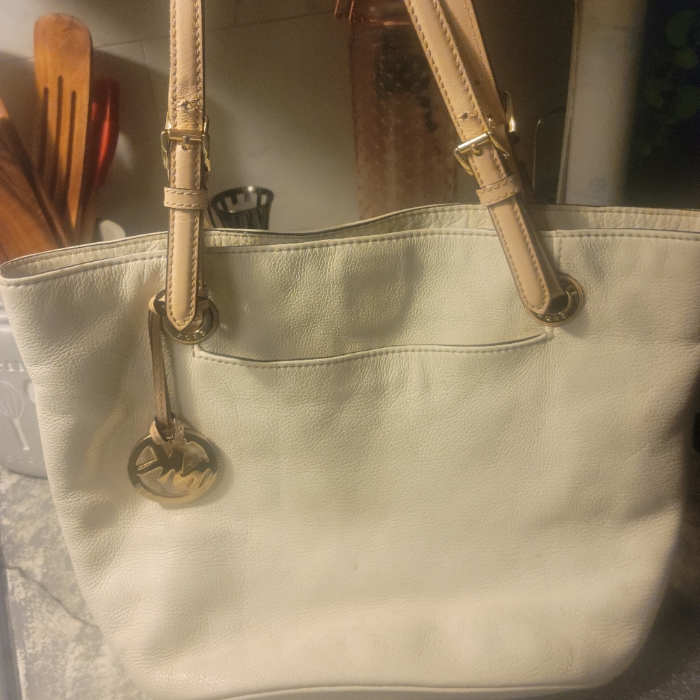 AUTHENTIC MICHAEL KORS PURSE